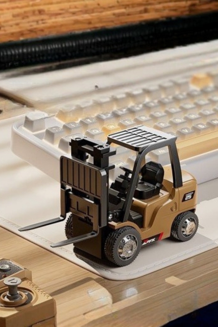 男人的玩具桌面迷你牙車